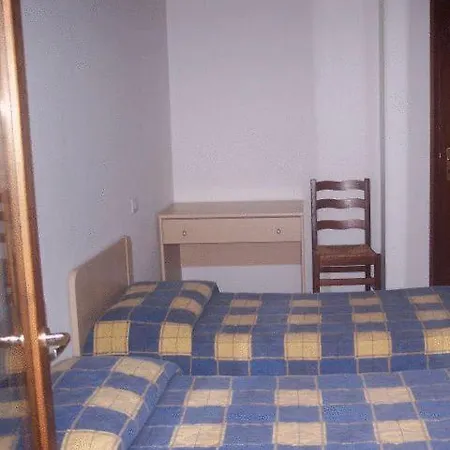 Autostrada מלון 2*